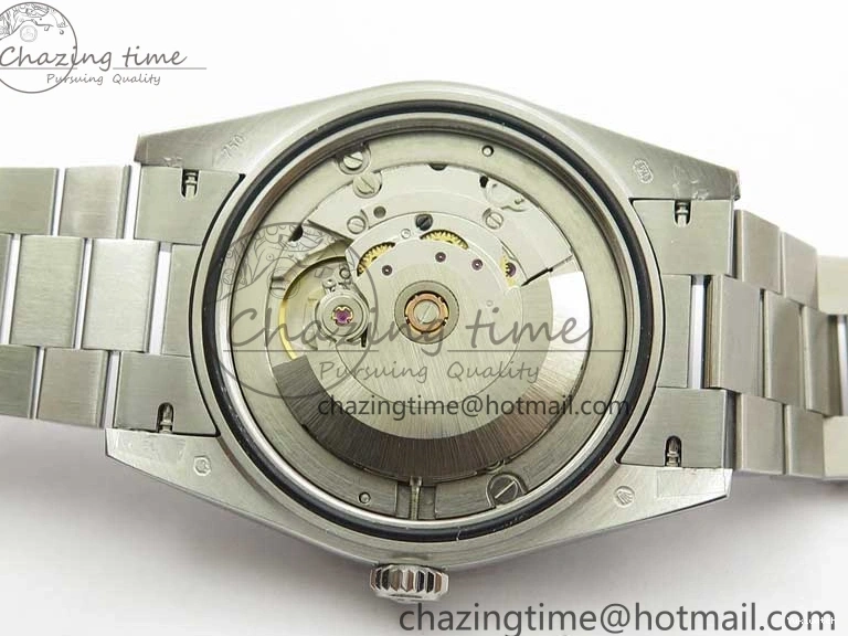 on SS SS Dial Day-Date Dial Green 904 New Markers Bracelet A2836 228239 Version BP 40mm President Stick 0313